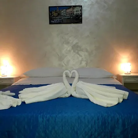 Milazzo Beach 米拉佐